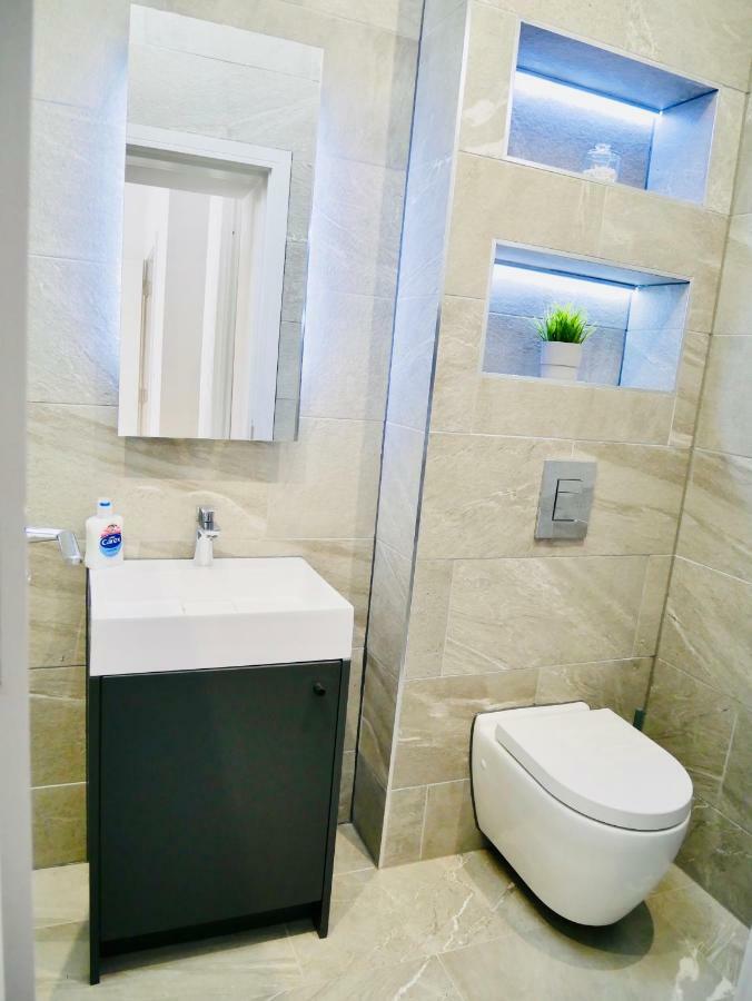 Luxury 3 Bedroom Apartment Near Bournemouth Beach & Poole Екстер'єр фото